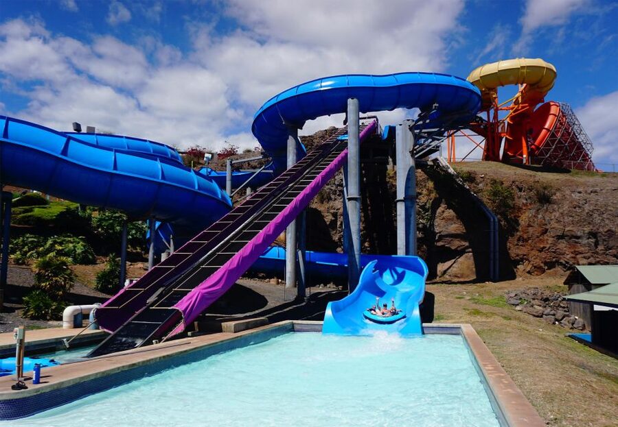 Oahu: Wet 'n' Wild Waterpark Ticket with Waikiki Transfer - What the timing means for your day