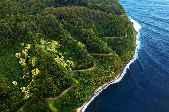 One Day Heavenly Hana Tour: Island Hopping from Oahu to Maui - Kaumahina State Wayside Park and the first coastal views