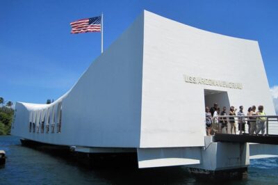 Pearl Harbor Arizona Memorial – Honolulu Tour – Submarine Access