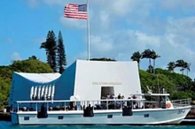 Pearl Harbor Arizona & Missouri tour from HNL Airport - Two hours aboard the Battleship Missouri