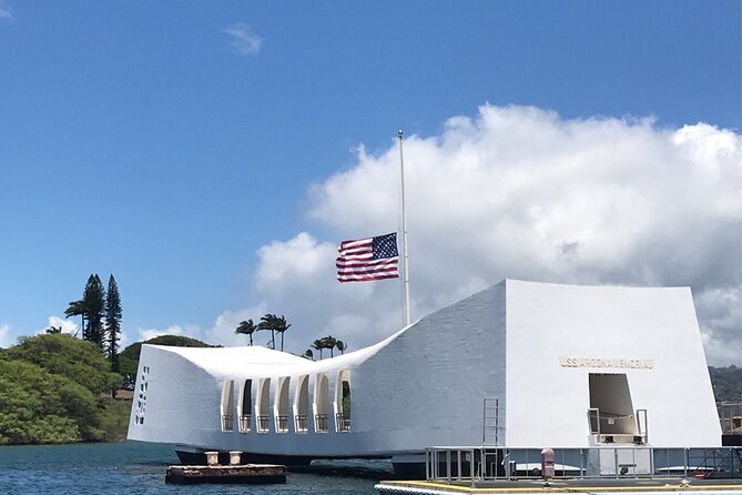 Pearl Harbor [Early Access], USS Arizona & Historic Honolulu Tour - Why the early start changes Pearl Harbor