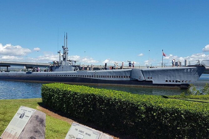Pearl Harbor USS Arizona & Bowfin Submarine - Taking the boat to the USS Arizona Memorial