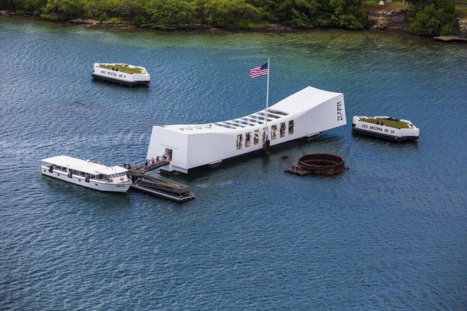 Pearl Harbor USS Arizona & Bowfin Submarine - Who should book this Pearl Harbor tour?
