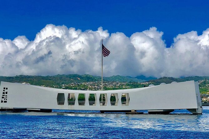 Pearl Harbor USS Arizona Memorial & Battleship Missouri - Why the Arizona and Missouri pairing works