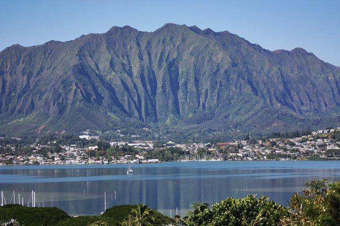 Private 5Hrs Island Tour with 2Hrs Sail and Snorkel with Turtles - Sailing toward Diamond Head