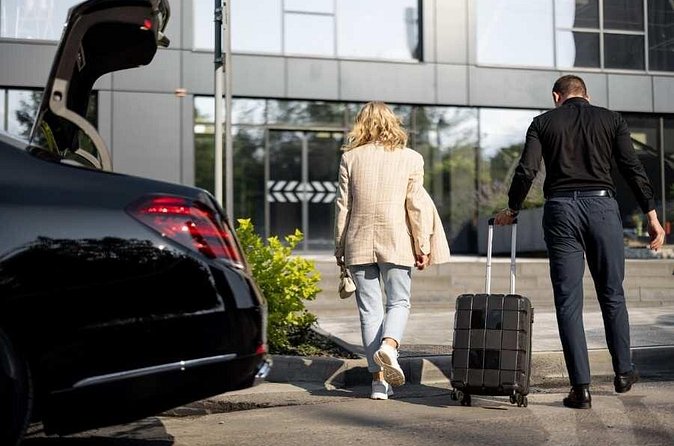 Private Arrival Transfer: Honolulu International Airport to Oahu Hotels or Cruise Terminal - Who will appreciate this transfer most