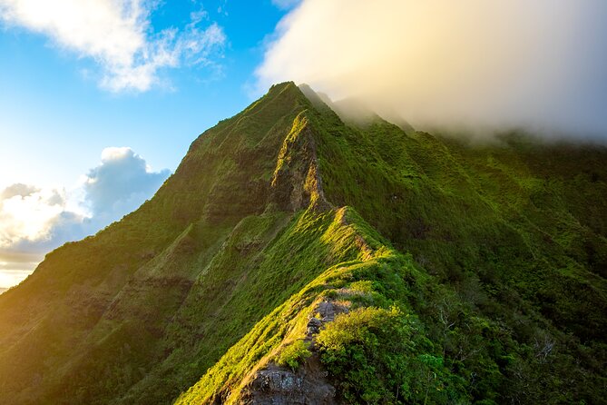 Private Circle Island Oahu Tour with Custom Itinerary - North Shore beaches, Haleiwa, and shave ice