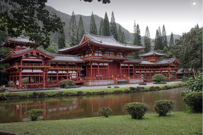 Private Circle Island Tour North Shore and East Side - Byodo-In Temple brings a quiet change of pace
