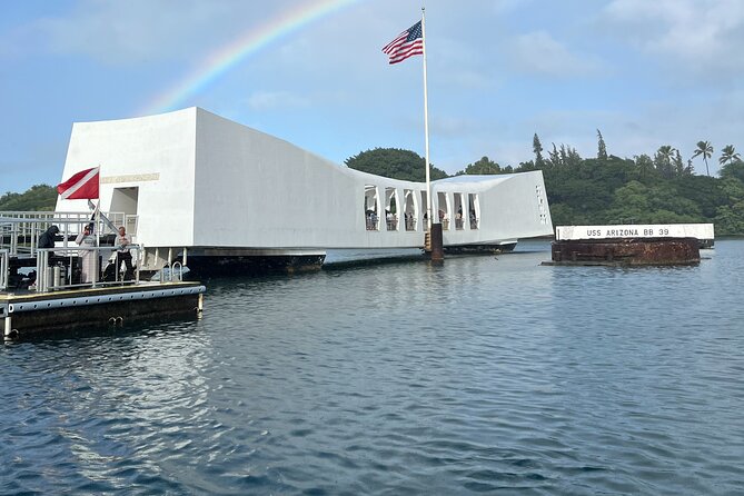 Private "Limousine" USS Arizona Memorial & Cultural Honolulu Tour - Pearl Harbor in a Private Five-Hour Visit