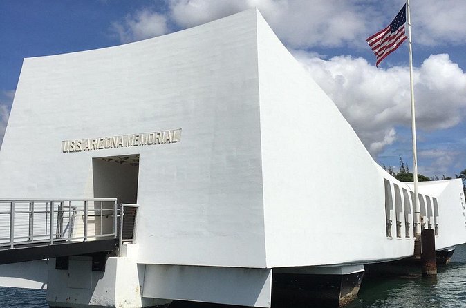 Private Pearl Harbor & North Shore tour (Se habla Español) - Haleiwa Beach Park and the chance of sea turtles