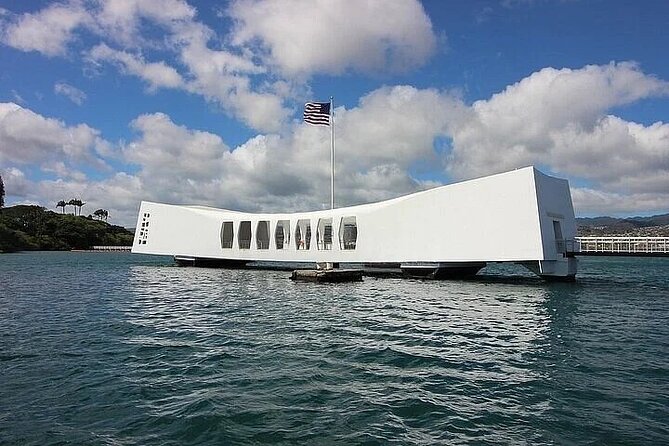 Private Pearl Harbor USS Arizona Memorial - The drive from your hotel to Pearl Harbor