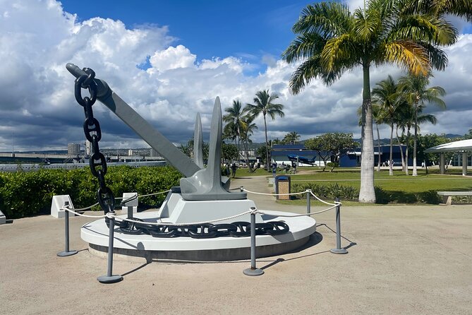 Roundtrip Shuttle from Waikiki-Pearl Harbor National Memorial - Arriving at the Pearl Harbor Visitors Center