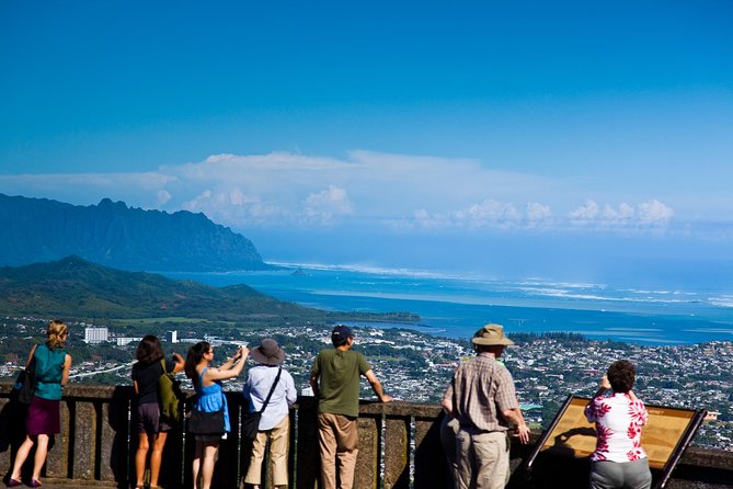 Sights & Bites Ultimate Oahu Circle Island Foodie Tour - Halona Blowhole and the east Oahu coast