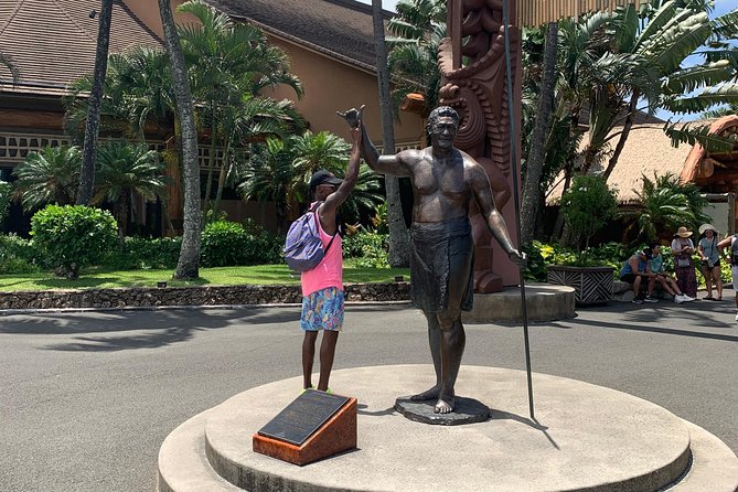 Small Group-Oahu Tour, Dole Plantation, Northshore, Sunset Beach - Waimea Bay and Sunset Beach show Oahu’s surf power