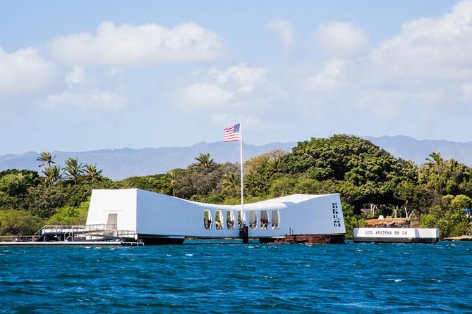 Ultimate Pearl Harbor Circle Island - Pearl Harbor and the USS Arizona Memorial