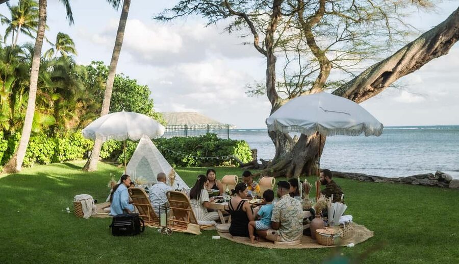 Waikiki : Beach Picnic with Professional Photography! - Proposal options and special occasions
