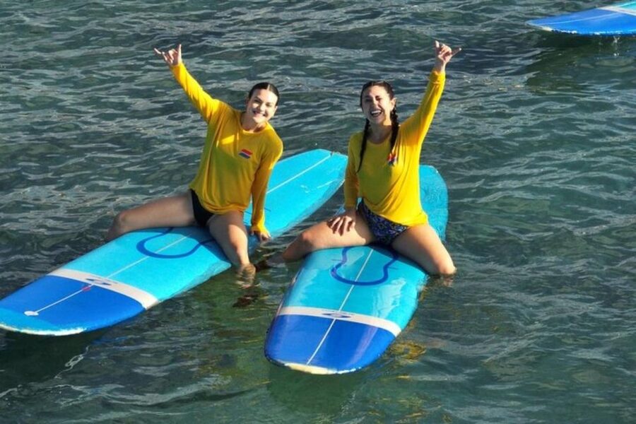 Waikiki Beach: Surf Lessons - Meeting at 150 Kapahulu Avenue