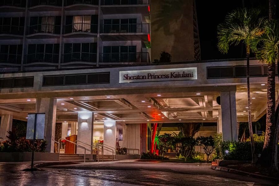 Waikiki Ghosts Boos and Booze Haunted Pub Crawl - Who should book this Waikiki experience?