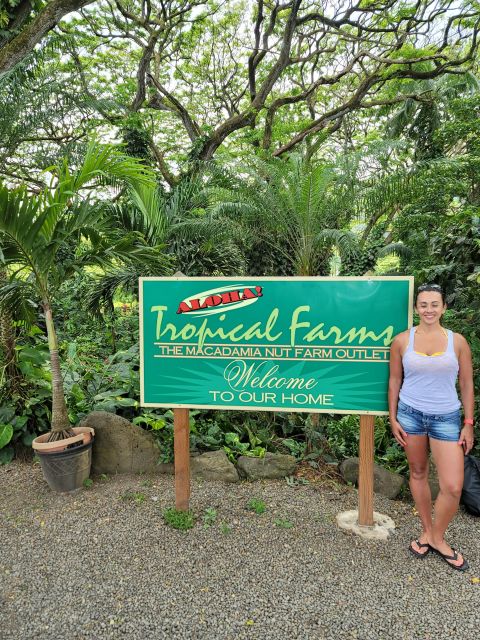 Waikiki: Oahu In a Day Circle Island Tour - Macadamia nuts, Chinaman’s Hat, and North Shore scenery