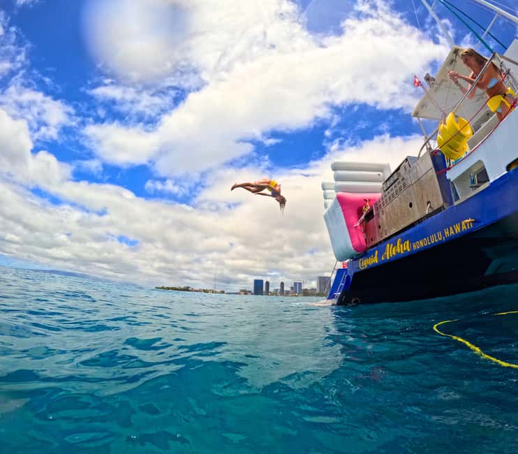 Waikiki Turtle Snorkel Adventure - A coastal ride aboard a 55-foot catamaran