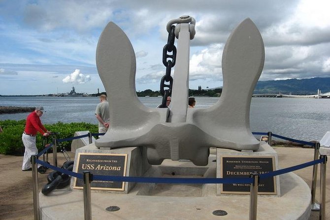 WWII Pearl Harbor Heroes Deluxe Tour - Starting early from Waikiki